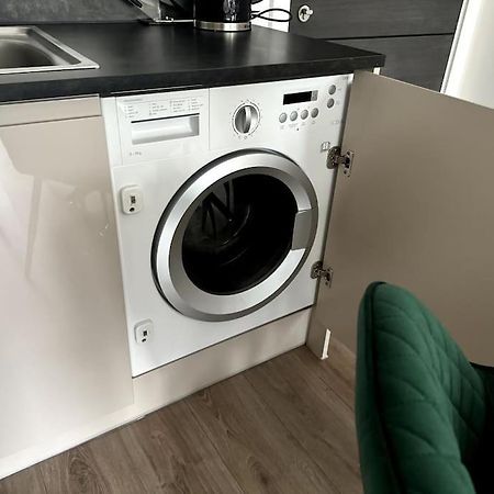 Luxury Oaks Suite, Free Private Parking, 2 Bed 2 Bathroom Apartment, Central Solihull Birmingham Zewnętrze zdjęcie