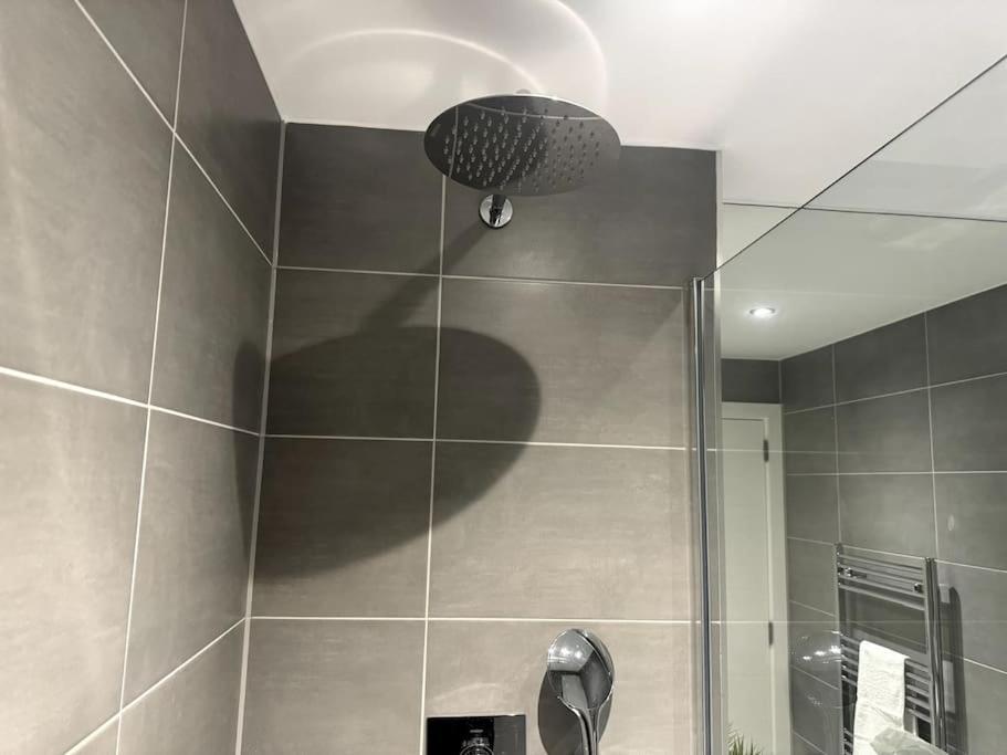 Luxury Oaks Suite, Free Private Parking, 2 Bed 2 Bathroom Apartment, Central Solihull Birmingham Zewnętrze zdjęcie