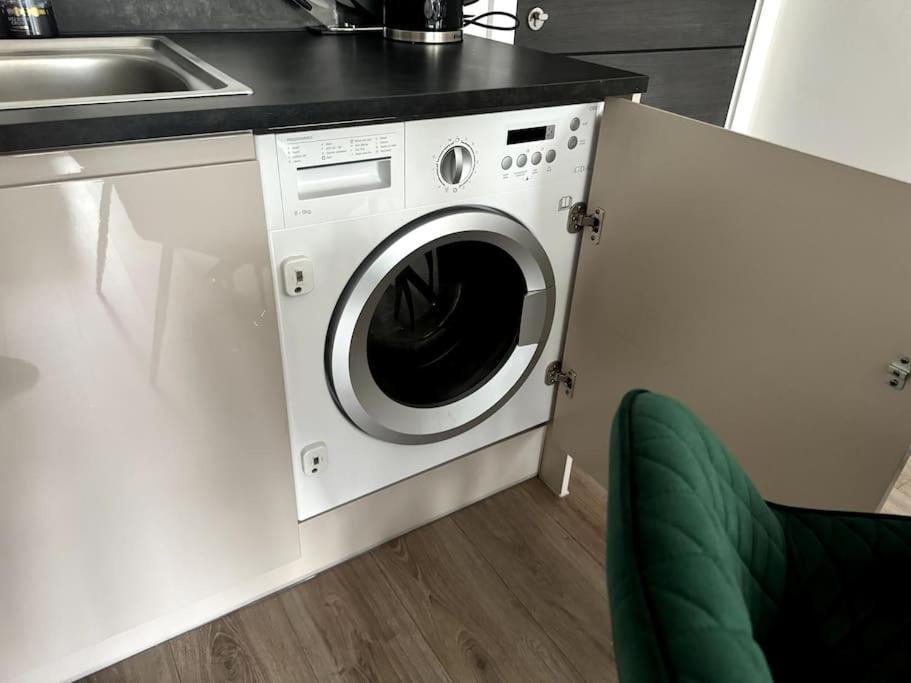 Luxury Oaks Suite, Free Private Parking, 2 Bed 2 Bathroom Apartment, Central Solihull Birmingham Zewnętrze zdjęcie