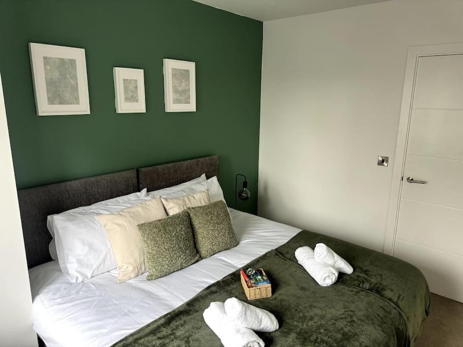 Luxury Oaks Suite, Free Private Parking, 2 Bed 2 Bathroom Apartment, Central Solihull Birmingham Zewnętrze zdjęcie
