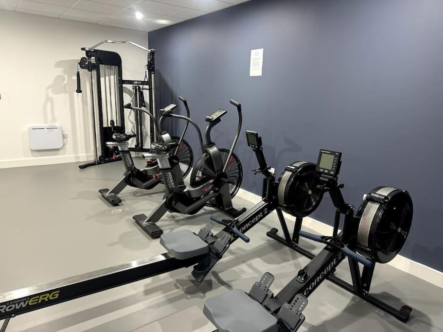 Luxury Oaks Suite, Free Private Parking, 2 Bed 2 Bathroom Apartment, Central Solihull Birmingham Zewnętrze zdjęcie